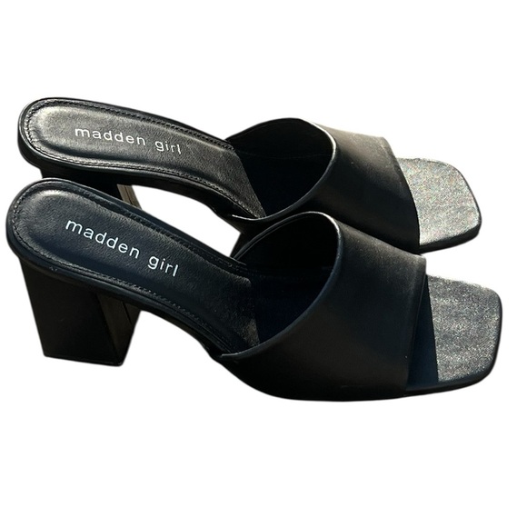 Madden Girl golden black block heel square toe mule sandals 90s - Picture 1 of 8